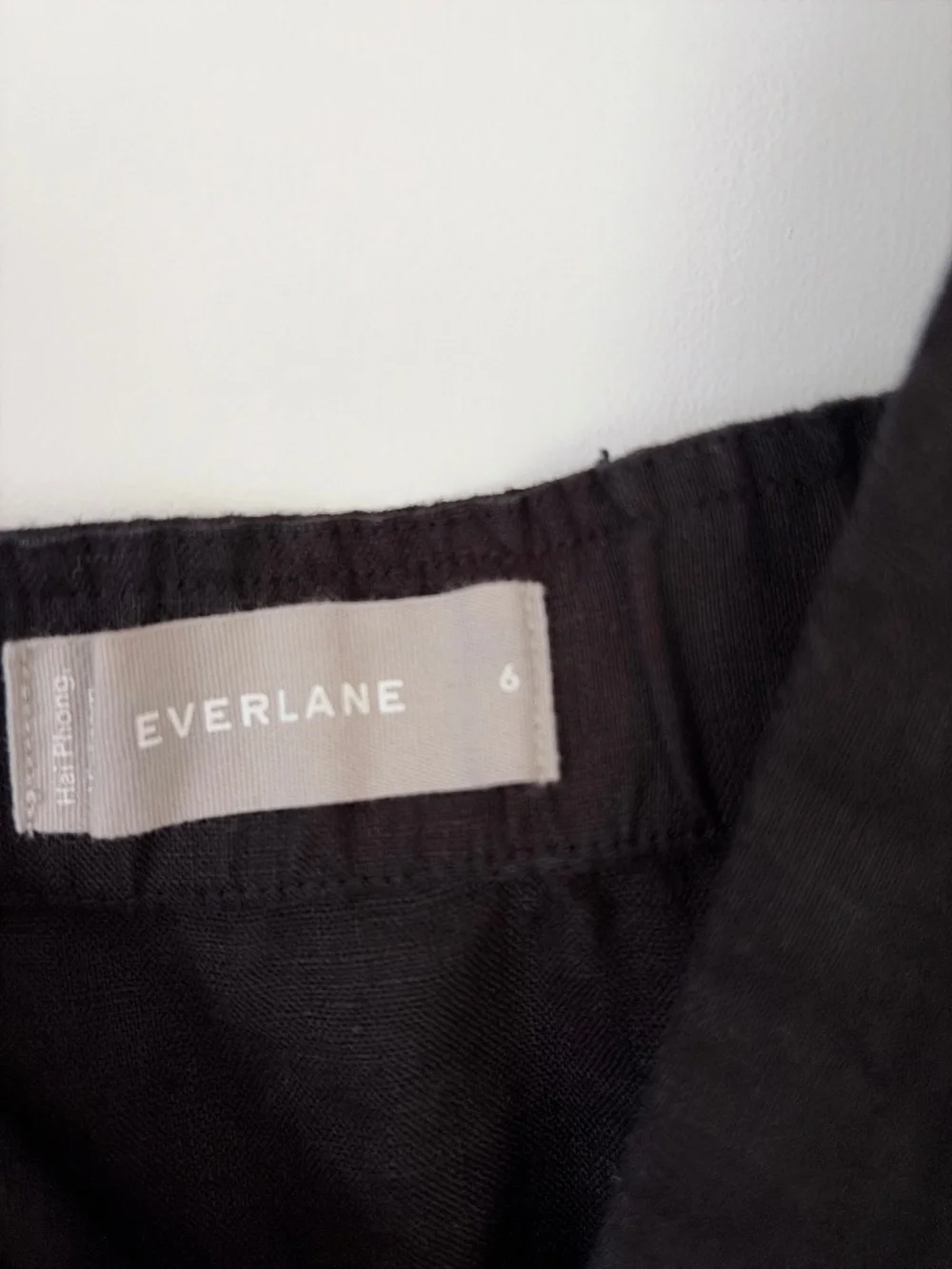 Everlane black linen